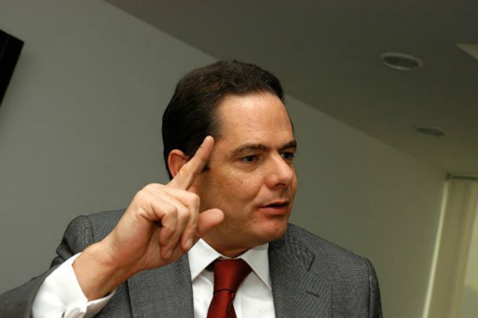 Coscorrón al equilibrio de poderes