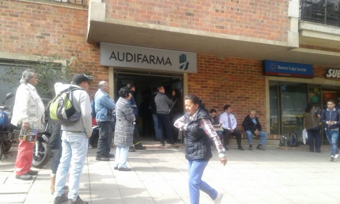 "No hay sistema": la eterna pesadilla al ir a reclamar medicamentos - -- Las2orillas - "No hay sistema": la eterna pesadilla al ir a reclamar medicamentos