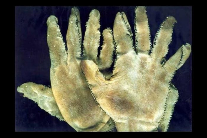 El asesino que fabricaba carteras, chaquetas y muebles con la piel de sus víctimas - -- Las2orillas - El asesino que fabricaba carteras, chaquetas y muebles con la piel de sus víctimas