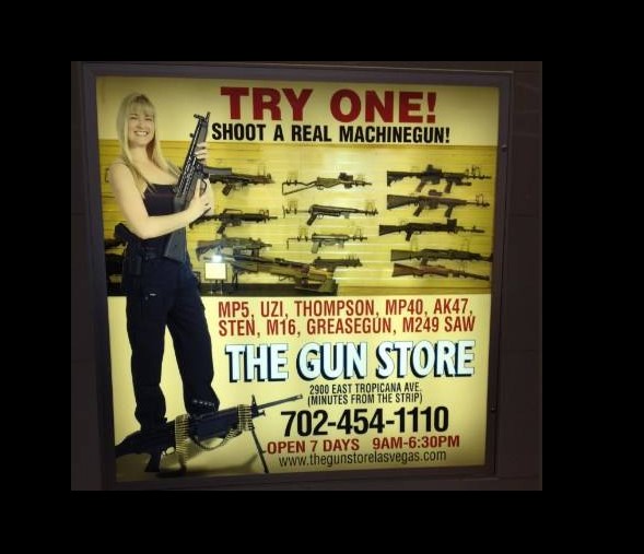  - En Las Vegas las metralletas se promocionan hasta en el aeropuerto