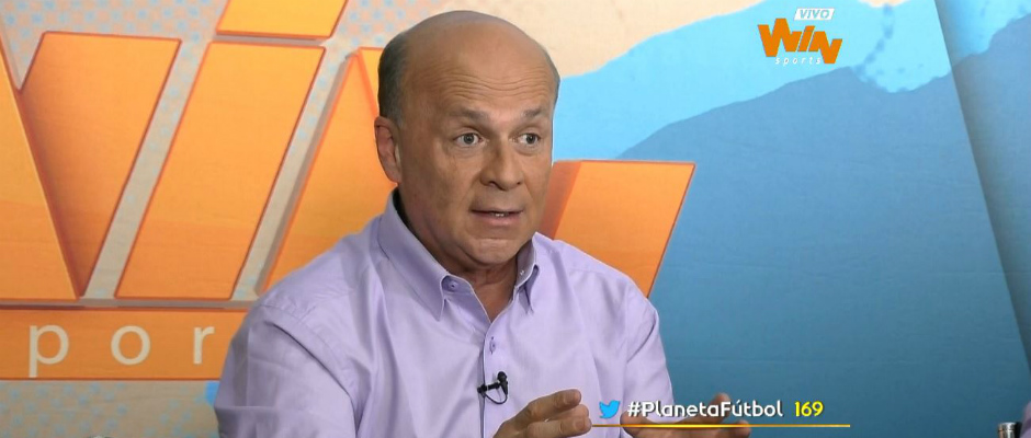 A Carlos Antonio Vélez se le notaba mucho la rabia porque Colombia clasificó al mundial
