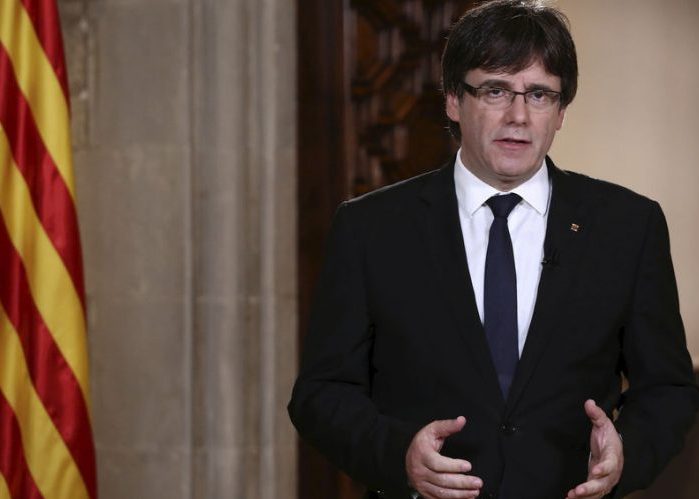 El grito de la falsa independencia en Cataluña