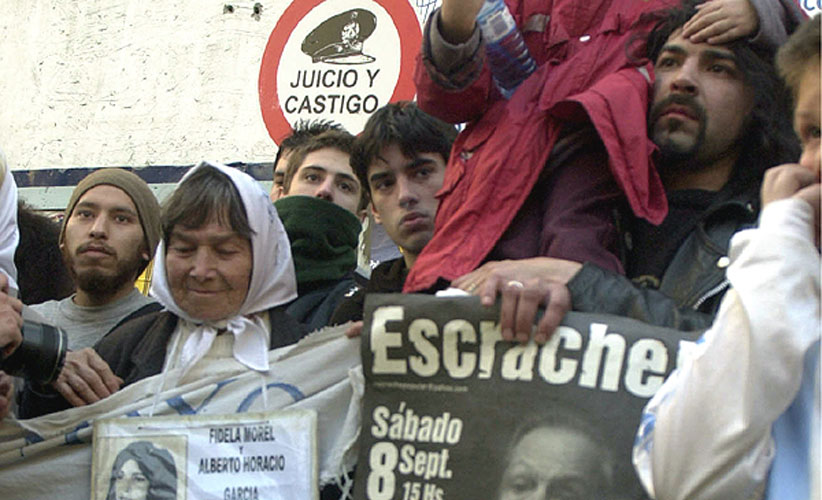 De escraches, funas y roches