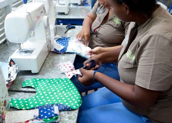 Madres cabeza de familia, víctimas del contrabando de confecciones asiáticas