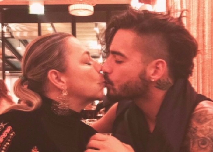 El beso en la boca entre Maluma y su mamá
