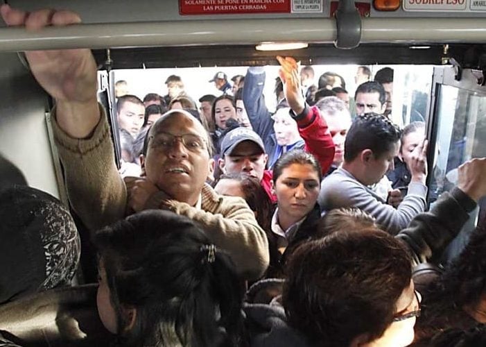 TransMilenio no solo aplasta las extremidades, también la dignidad