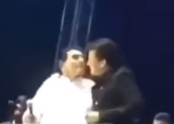 Video: Nuevo beso en la boca entre Silvestre y Poncho Zuleta