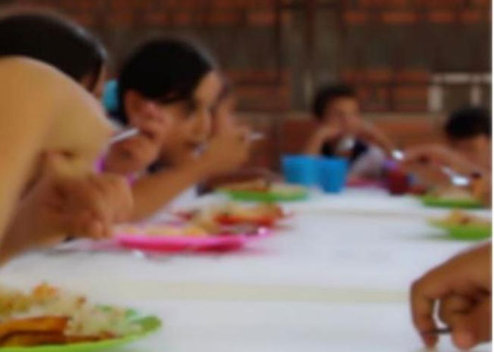 No perdonan ni la comida de los niños