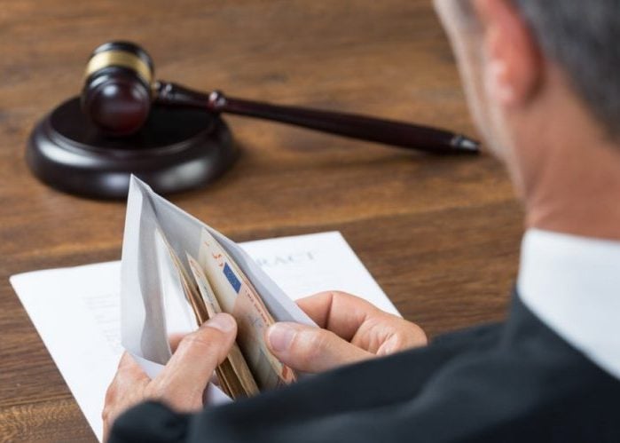 Corrupción: la horrible noche no cesó