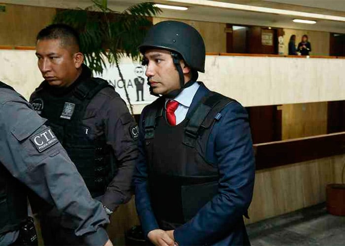 A quién le teme Gustavo Moreno que lo puso a usar chaleco antibalas y casco