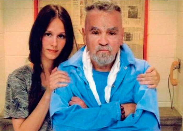 La joven que quería casarse con el asesino Charles Manson para disecar su cuerpo