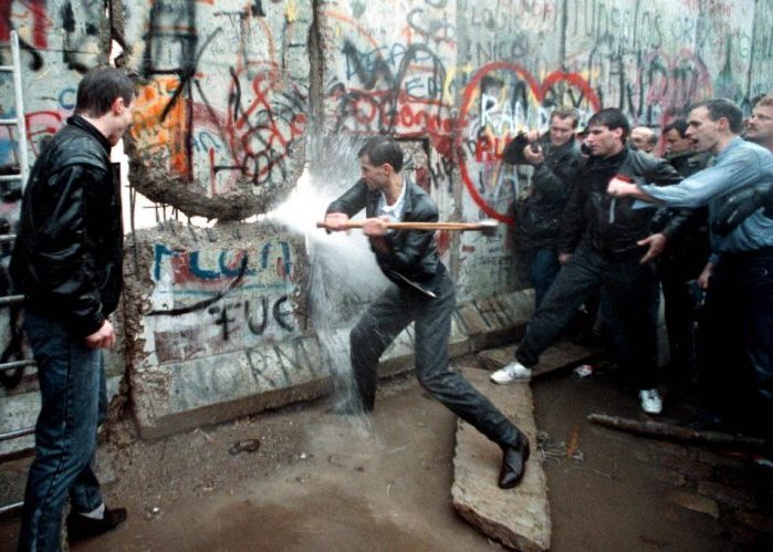 La caída del muro de Berlín y la obstinación comunista