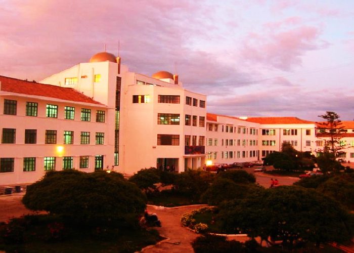 Universidades públicas, sobrevivientes de guerra