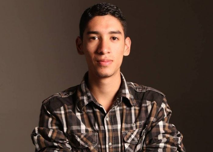 Joven colombiano, uno de los comunicadores políticos más influyentes del mundo