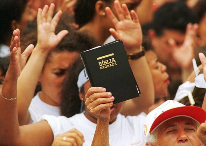 El silencio pecaminoso de algunos evangélicos en Colombia
