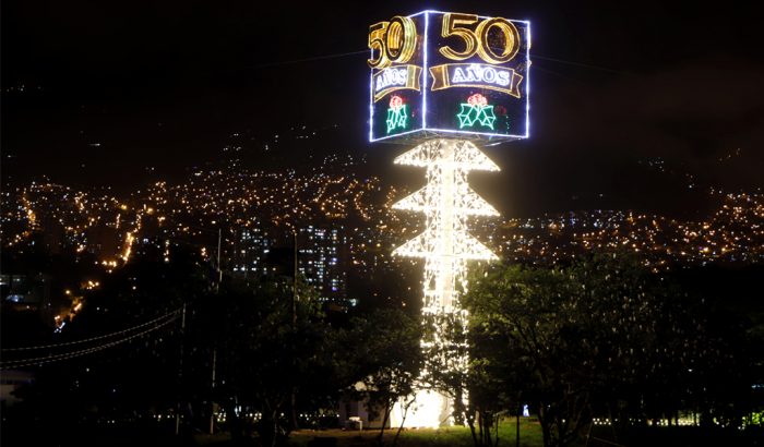  - El alumbrado de 37 millones de bombillos de Medellín: el adorno navideño más grande de Colombia