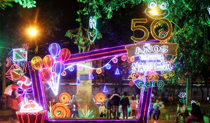  - El alumbrado de 37 millones de bombillos de Medellín: el adorno navideño más grande de Colombia