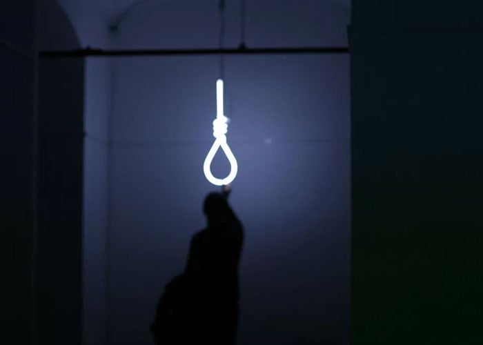 Y decidió no vivir más