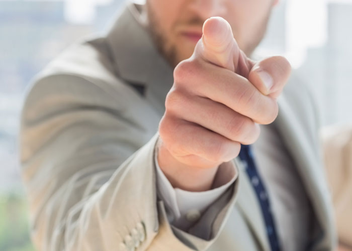 Cuando la indignidad le gana a la ambición