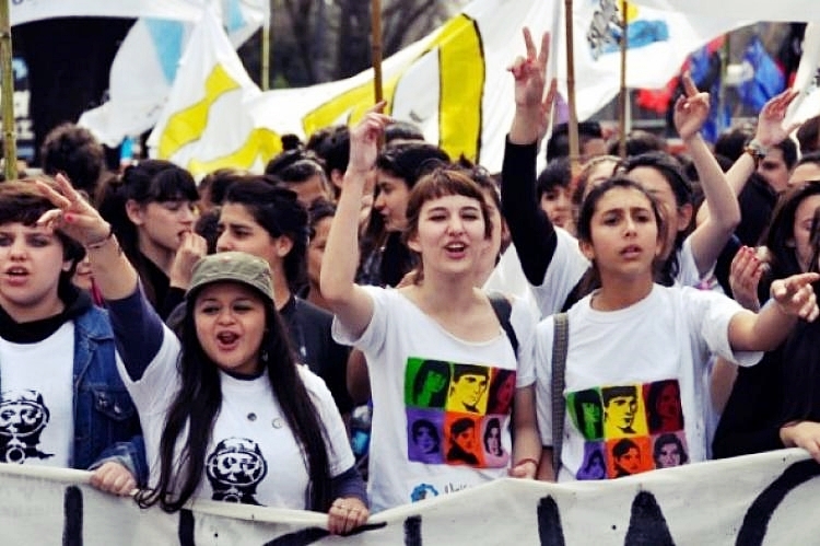 Jovenes colombianos, llegó el momento de dar la cara por su país