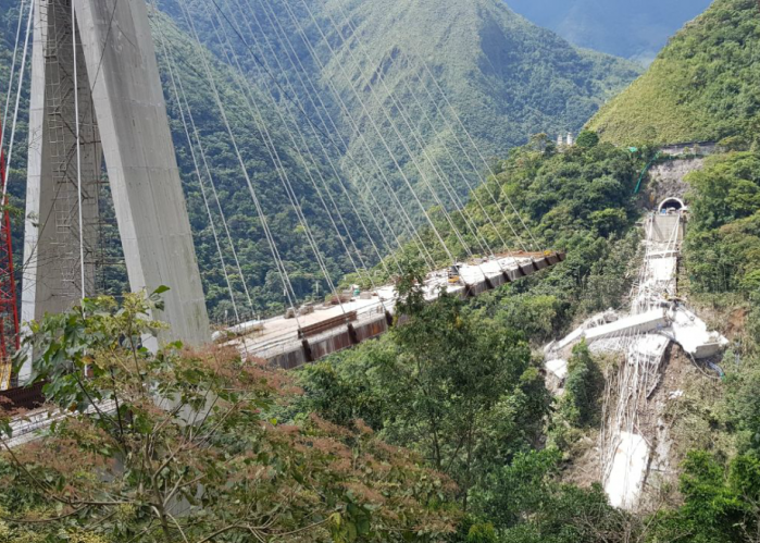 Así ocurrió la caída del puente de Chirajara