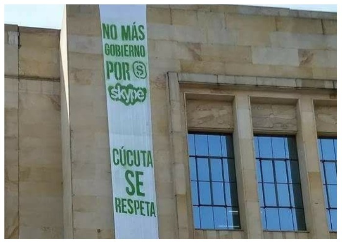 Protesta contra condenado Ramiro Suárez en alcaldía de Cúcuta