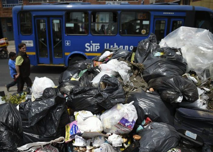 Basuras en Bogotá: entre la libre competencia o la protección al monopolio