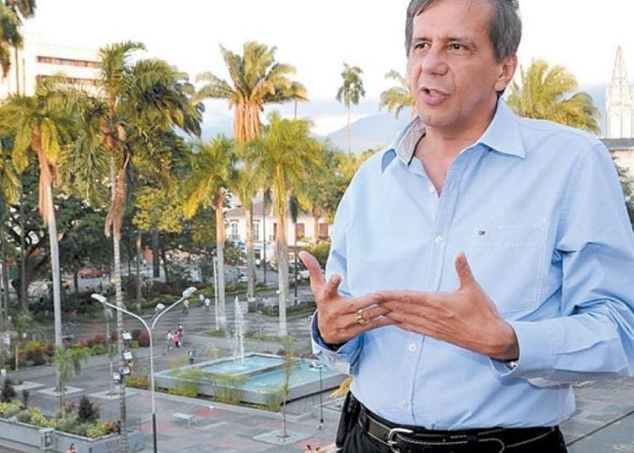 ¿Partido de Santos avala candidato acusado de corrupción?