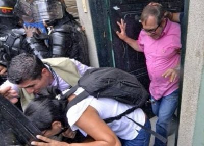  - Las tres del tintero