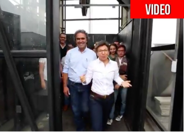 Encerrados en un ascensor: primera cuña de Fajardo y Claudia López juntos