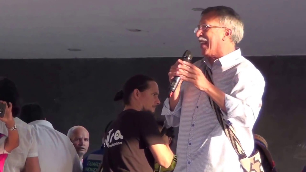 Este es el hombre de la camiseta 