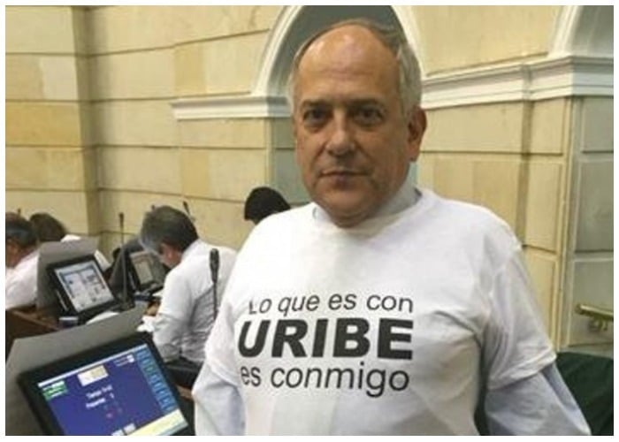 José Obdulio Gaviria salvó su curul a costa de sus copartidarios