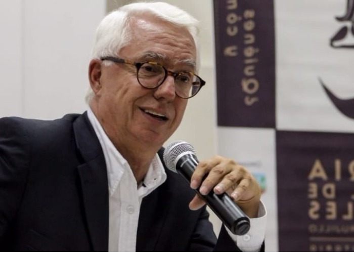 La sorprendente valla de Jorge Robledo