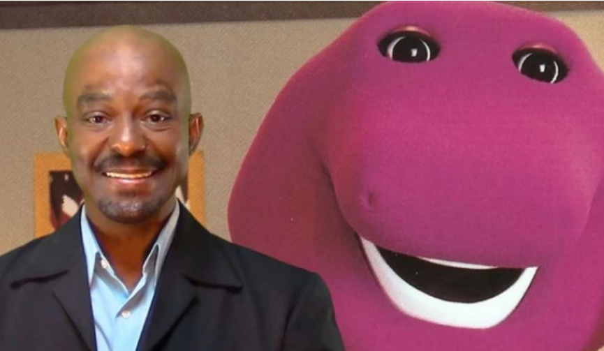 Barney ahora cobra 1 millón de pesos por tener sexo tántrico