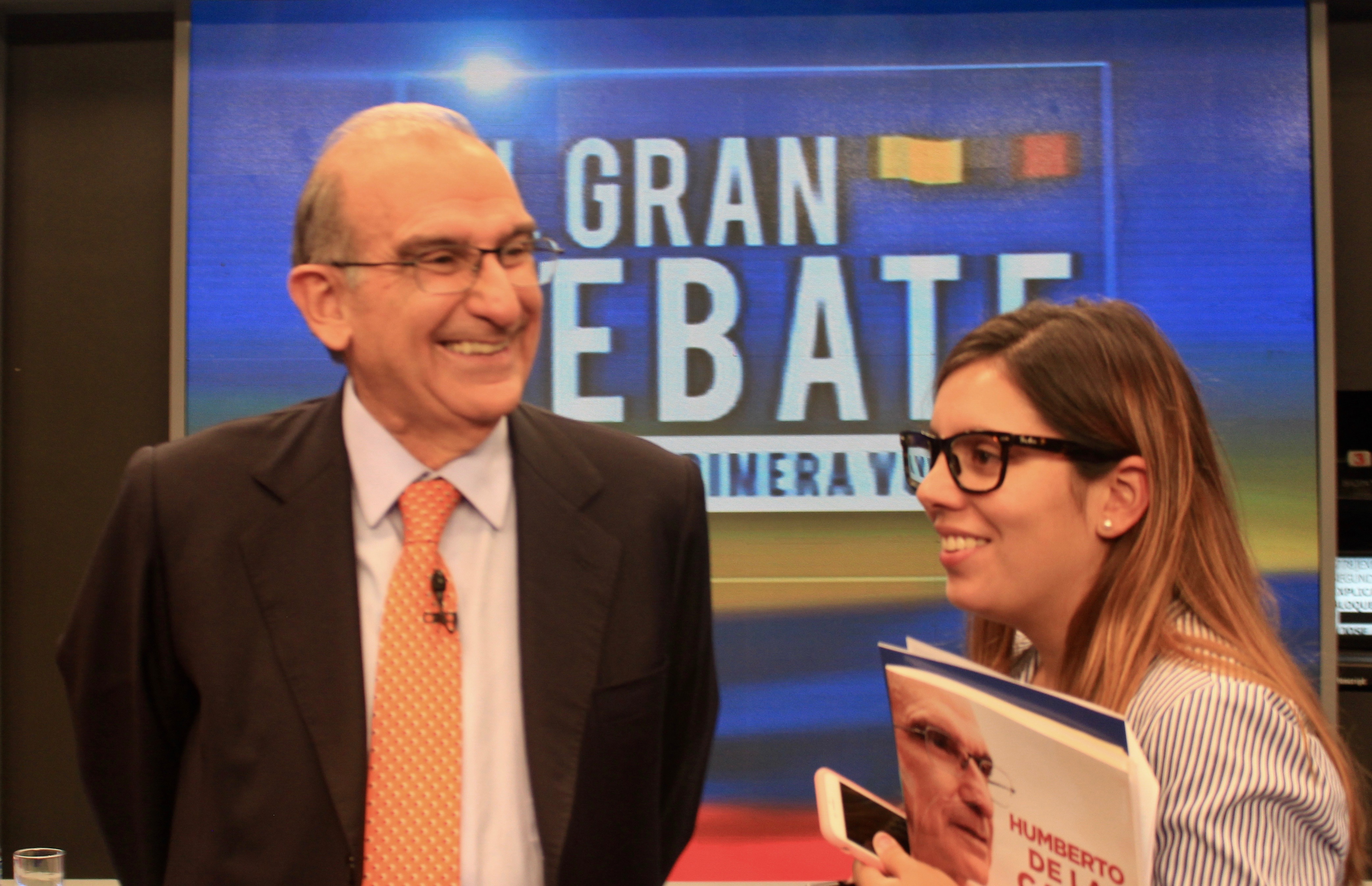  - [FOTOS]: Lo que no se vio en el debate presidencial de RCN