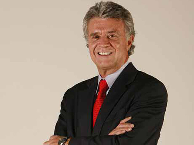 José Roberto Arango dio el brazo a torcer y RCN pagará por la licencia....aunque poco