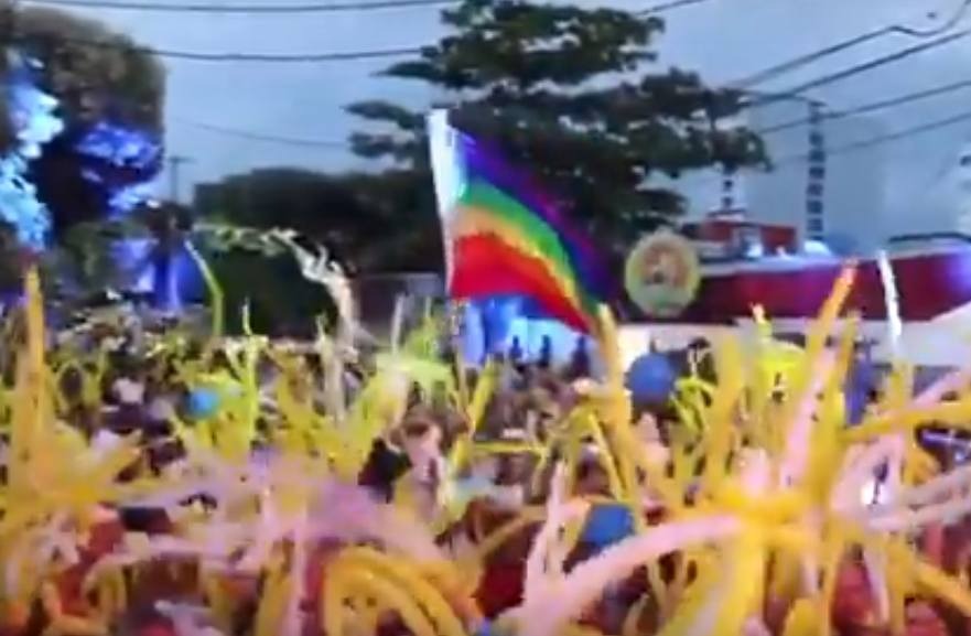 Hasta los gays apoyaron a Vargas Lleras en Cúcuta. Video