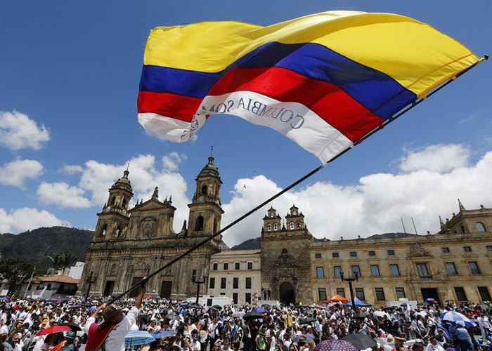 Que gane la gente y pierdan las mafias