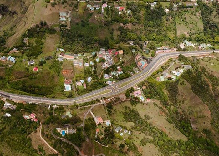 Doble calzada Pasto-Rumichaca, ¿sin licencia ambiental y con licencia para tumbar?