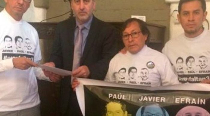  - Los familiares de los periodistas asesinados le exigen una explicación a Santos