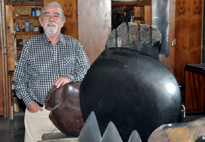 Hugo Zapata, el escultor del tiempo