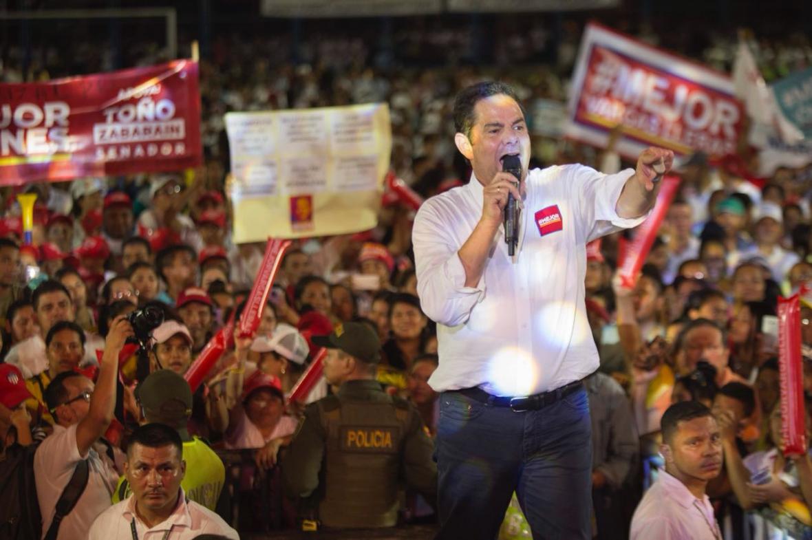 Vargas Lleras se proclama presidente en Barranquilla