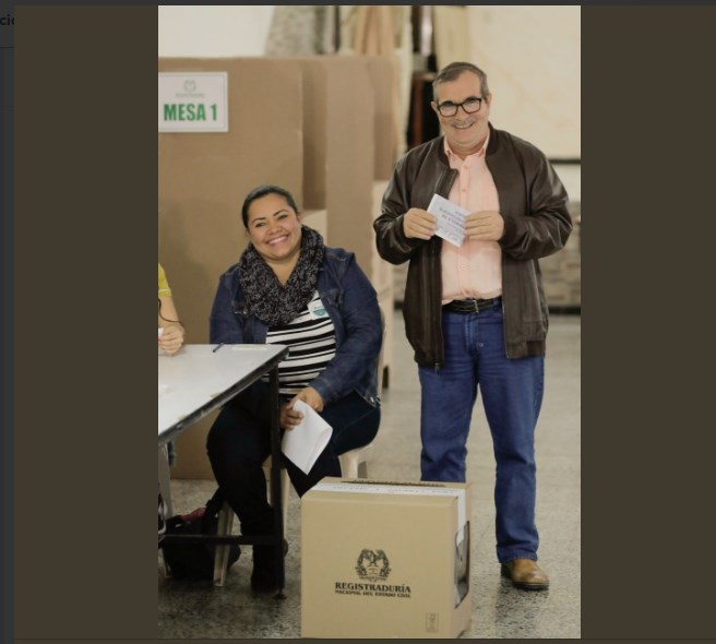 Timochenko estrena democracia en Bogotá