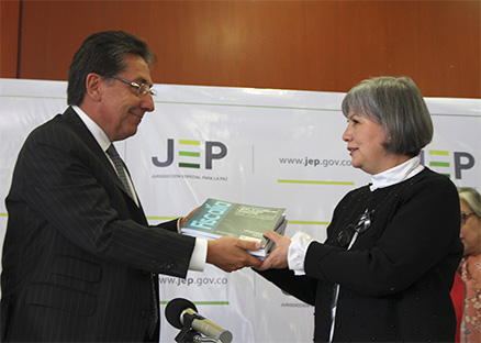 Cara a cara del fiscal con la presidenta la JEP