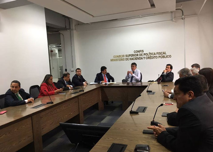 Pobrecito el Huila, “tan cerca de Dios, pero tan lejos de Santos”