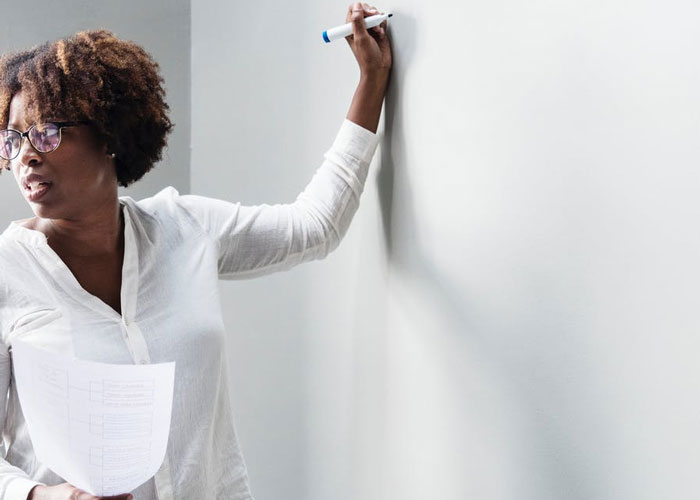 Profesores universitarios, en medio de la lógica mercantilista del sistema educativo