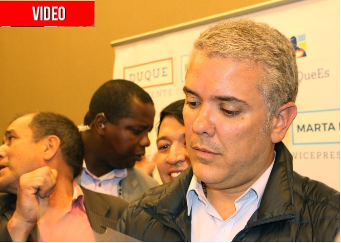 VIDEO: Iván Duque cambió el debate por el contacto con la gente