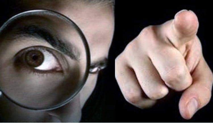 De tontos es no criticar