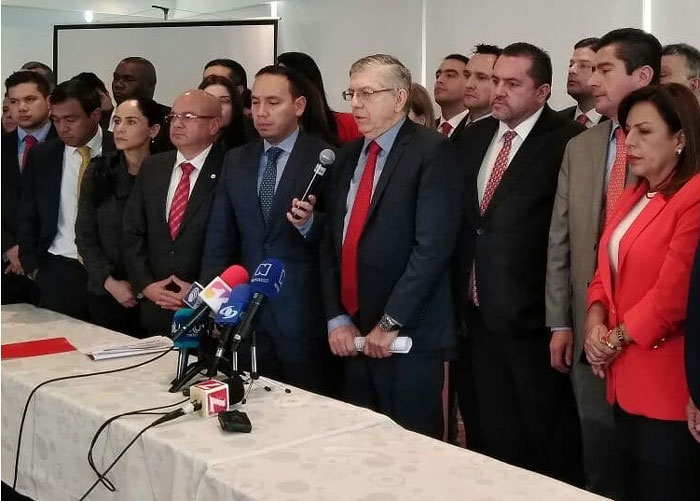 No votaremos por el que diga Gaviria