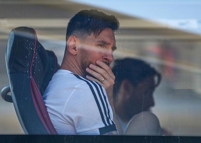 ¿Niños quemando la camiseta de Messi?